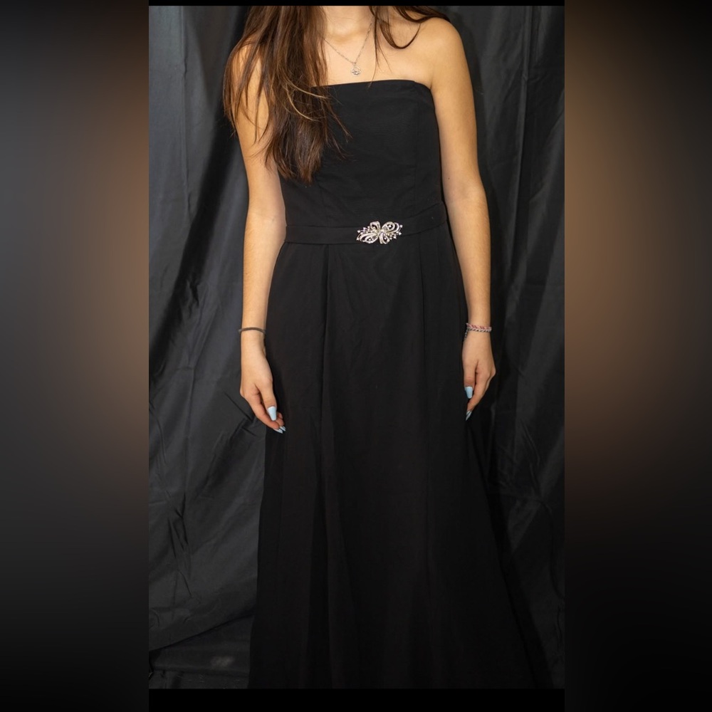 Elegant black dress prom
